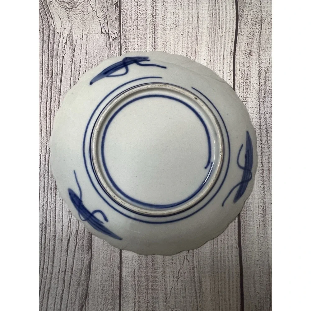 Late-19th C Japanese Meiji Period Imari Hand-Painted Scalloped Plate‎ 8.5″